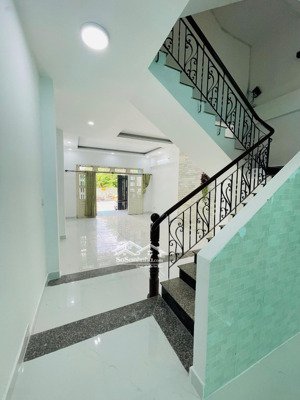 chính chủ cần bán nhà phú mỹ quận 7 90m2