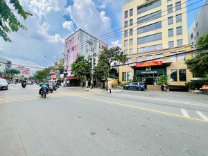 góc 2 mặt tiền kinh doanh đường só 2 gần ga metro_tòa văn phòng 3 tầng_ngang 5.5m_thu nhập cao