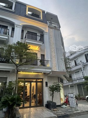 bán nhà đường số 3, khu công ích khu phố 2, phường phú mỹ, quận 7 có sân thượng, giá 14 tỷ