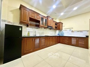 cho thuê phòng rộng 35m2 không giới hạn người ở. sẵn ml tl