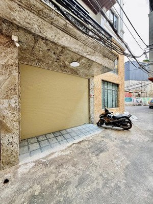 siêu phẩm xuân thủy - ô tô tránh - 7 tầng đẳng cấp - vài bước ra phố - trung tâm cầu giấy