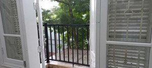 bán nhà riêng 376/19 đường bưởi. ngõ ô tô 8m ô tô tránh, diện tích 120m2 xd 5 tầng cũ.