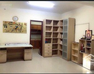 12tr/tháng - chung cư lê hồng phong p2 q5 , 2pn 77,1m2 có sẵn nội thất