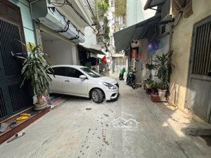 cho thuê nhà nguyên căn 40m2 12,5triệu(tl) - phố ngọc thụy, long biên, nội thất đầy đủ