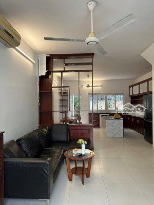 bán căn nhà phố mega ruby nhà hoàn thiện nội thất đã có sổ giá 9,7 tỷ