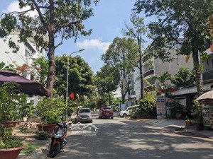 giảm chào hơn 1 tỷ còn 13.5 tỷ pk9-15 phong phú bình chánh 11 đường số 7 140m2 4t 7x20m phong