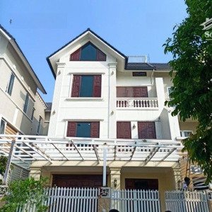 cho thuê biệt thự mễ trì thượng. dt 120m2, 4 tầng 1 hầm, thang máy, có điều hòa, nội thất