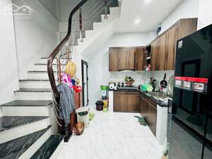 Bán Nhà Đường Mỹ Đình, Ô tô đỗ gần cửa. DT 35m2 x4 tầng, giá 8,6 tỷ