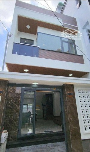 nhà mới đường 160,tnpa,quận9
dt: 75m,ngang 5m,
giá : 6.8tỷ thương lượng ph