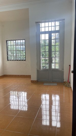 cho thuê tầng 2 nhà phố mặt tiền đường lớn xe hơi xe tải nguyễn hữu cảnh bình thạnh