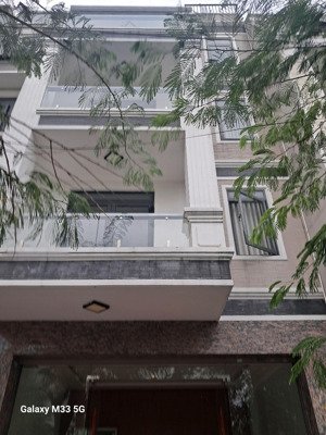 cho thuê 22 triệu/ tháng giá bán 12 tỷ nhà 6x20 mặt tiền n2 the season lái thiêu.tp.hcm