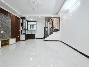 nhà lô góc 2 mặt thoáng sáng tự nhiên, yên tĩnh giữa lòng thạch bàn - 45m2 sử dụng chỉ hơn 7 tỷ