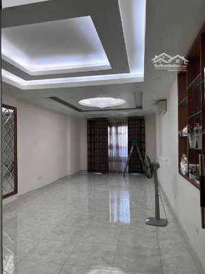 nhà phố lô góc trung phụng, phố mỹ phẩm