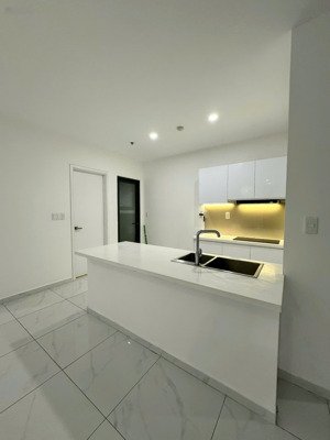 hiếm căn góc dlusso q2 tầng cao 75m² có hđ thuê sẵn, giá 6 tỷ 350