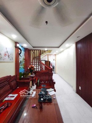 căn góc gần ô tô vị trí đẹp thoáng dòng tiền ồn định dt 45m2 x 4 tầng giá chỉ 8,5 tỷ lh 