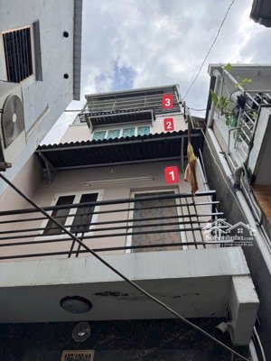 bán nhà : 4 tầng 3x7 (2.85 tỷ ) có 3pn + 2 toilet : 107// quang trung p.10 q gv