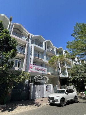 cho thuê tầng trệt trong nhà nguyên căn khu himlam tân hưng lotte q7, dt: 100m2, full nội thất vp