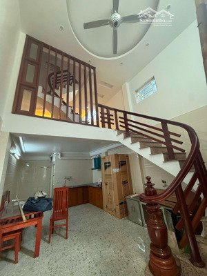 bán nhà phố giang biên 31m2 mặt tiền 3.8m, ô tô, 5.95 tỷ - vf3 đỗ cửa