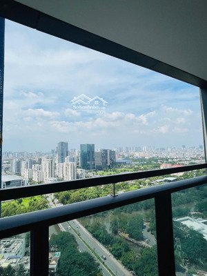 cần cho thuê căn hộ sunshine sky city q7