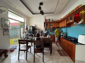 bán nhà 3 tầng vĩnh thái - cách biển nha trang 4km