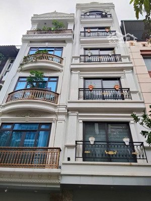 thang máy kđt văn khê - nhà tuyệt đẹp - phân lô oto tránh - vỉa hè - vị trí vàng - kinh doanh