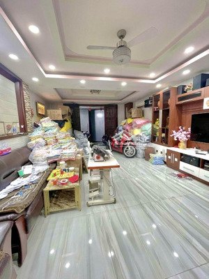 hẻm xe tải tránh nhà 5 tầng lệch tầng cực phẩm khu vip bàu cát