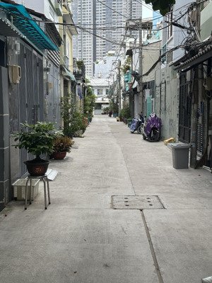 nhà cấp 4 hẻm xe hơi 7 chỗ- thông phú thuận- cạnh phú mỹ hưng- giao nguyễn thị thập- 65m2