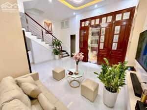 Bán nhà Đống Đa – Nhà phố Thái Thịnh 5 tầng, 3 ngủ, full nội thất, giá chỉ 7.75 tỷ