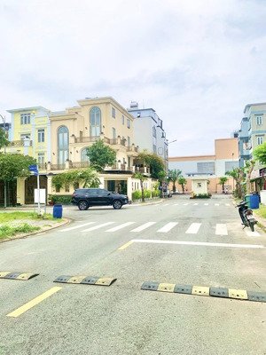 bán đất biệt thự 10x20m - kdc the season lái thiêu - khu víp -đẳng cấp-sổ sẵn-còn sót lại duy nhất!