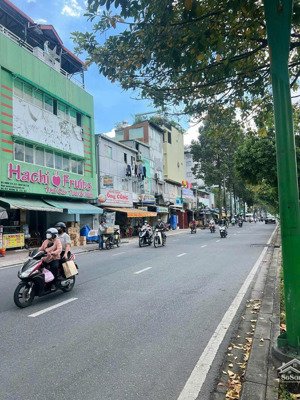 bán gấp căn nhà hoàng sa p11 q3 góc 2mt 14x23m cn 322m2 c4 đang cho thuê phòng trọ, qh đất ở 100%