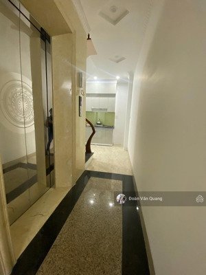 phân lô, kinh doanh, bán nhà phố võ thị sáu, gần hồ, dt 50m2 x mt 4m x giá 18,5 tỷ.