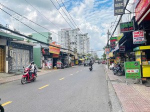 bán đất 135m2 mặt tiền lê văn lương, gần 3 trường đại học, giá kẹt 7.5 tỷ