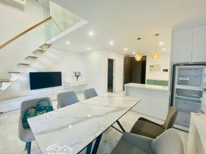 cho thuê căn hộ officetel 2 tầng.tầng dưới dùng làm văn phòng,tầng trên dùng để ở cá nhân.