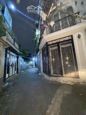 nhà nở hậu nhẹ, chính chủ lâu đời, lâm văn bền 4x15m