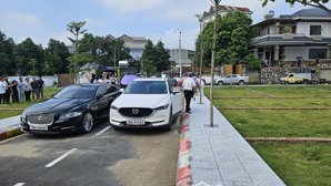 bán đất phú cát hòa lạc, vị trí đẹp dt100m full thổ cư, đường 2 oto tránh sổ đỏ sẵn chỉ nhỉnh 2 tỷ