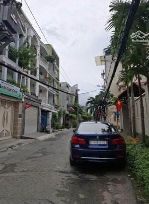lý phục man, 65m2, nhà 4 tầng, chỉ 9,9tỷ, ôtô trong nhà gần vincom trần trọng cung. tặng nội thất