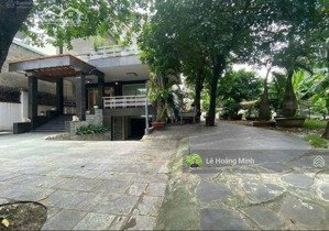 biệt thự khủng 1080m2 (25m x 45m ). mặt tiền đường lê thị riêng. xây 1 hầm 1 lầu