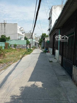 chủ kẹt vốn cần bán lô đất tân kim, cần giuộc diện tích 100m2 giá 635 triệu sổ hồng riêng full thổ