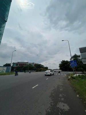 cho thuê mặt bằng nhà nguyên căn 01 trệt 01 lầu đường trương văn bang- khu đảo kim cương q2 cũ