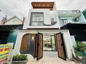 bán nhà lầu kế bên trường thcs võ trường toản , sổ riêng thổ cư, cách bửu long 5p