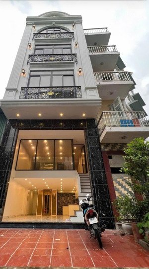 cho thuê nhà ngõ 54 vũ trọng phụng - nhân chính 45m x6t thang máy đủ đồ giá 25tr