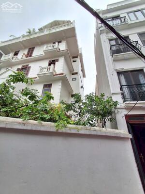 NHÀ MỚI 5 TẦNG FULL NỘI THẤT NGUYỄN VĂN CỪ- LONG BIÊN 36m2 X 7.6 tỷ.