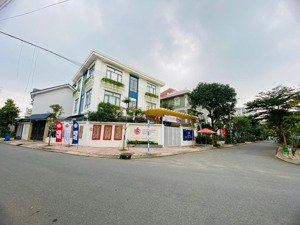 liên phường-biệt thự siêu cao cấp-diện tích:180m2(10mx18m2)-cạnh bên đại dự án global city