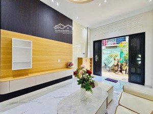 chị hồng định cư nước ngoài bán gấp nhà nguyễn thái sơn, p5 gò vấp giá 2ty4/56m2,shr,lh 