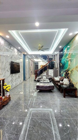 nhà lầu đường 6 m gần chợ dĩ an 1 giá 4 tỷ 850 triệu tl