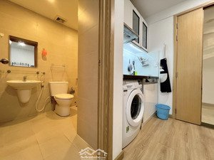 bán gấp căn hộ q10 - dt 31m2 hiện tại sẵn hđ thuê 11tr nhà full nội thất bao sang tên lh 