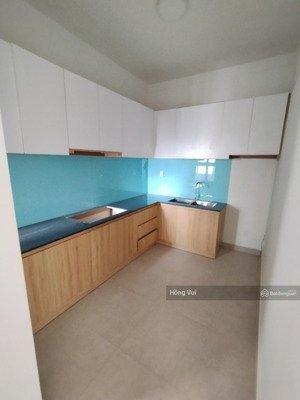 cần bán citisoho căn 2 phòng ngủ, view đẹp thoáng giá 2.49 tỷ tặng nội thất.lh 