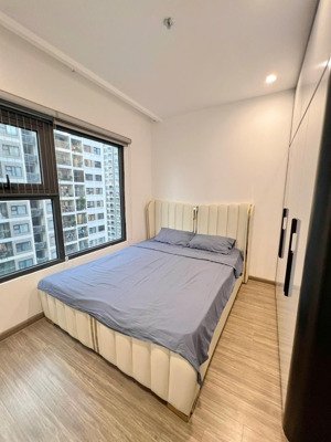 căn góc 2n+1 2wc, tòa s303, 63.5m2, giá 5.7 tỷ full đồ, sẵn sổ, vinhomes smart city