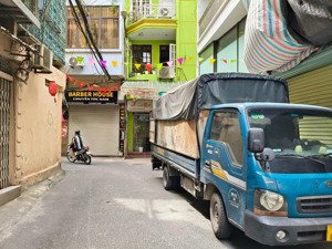 hot hai bà trưng ! bán nhà 6 tầng thang máy - nhà mới full nội thất - 40m ra oto - kinh doanh !