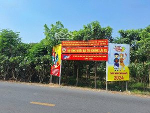 bán đất mt đường thanh niên, xã phạm văn hai, bình chánh, dt: 10x49m có 300m² thổ cư